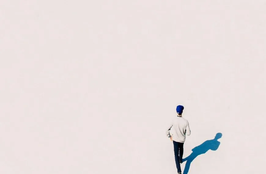 Cicha epidemia samotności: dlaczego rządy zaczynają traktować ją jak zagrożenie zdrowotne?